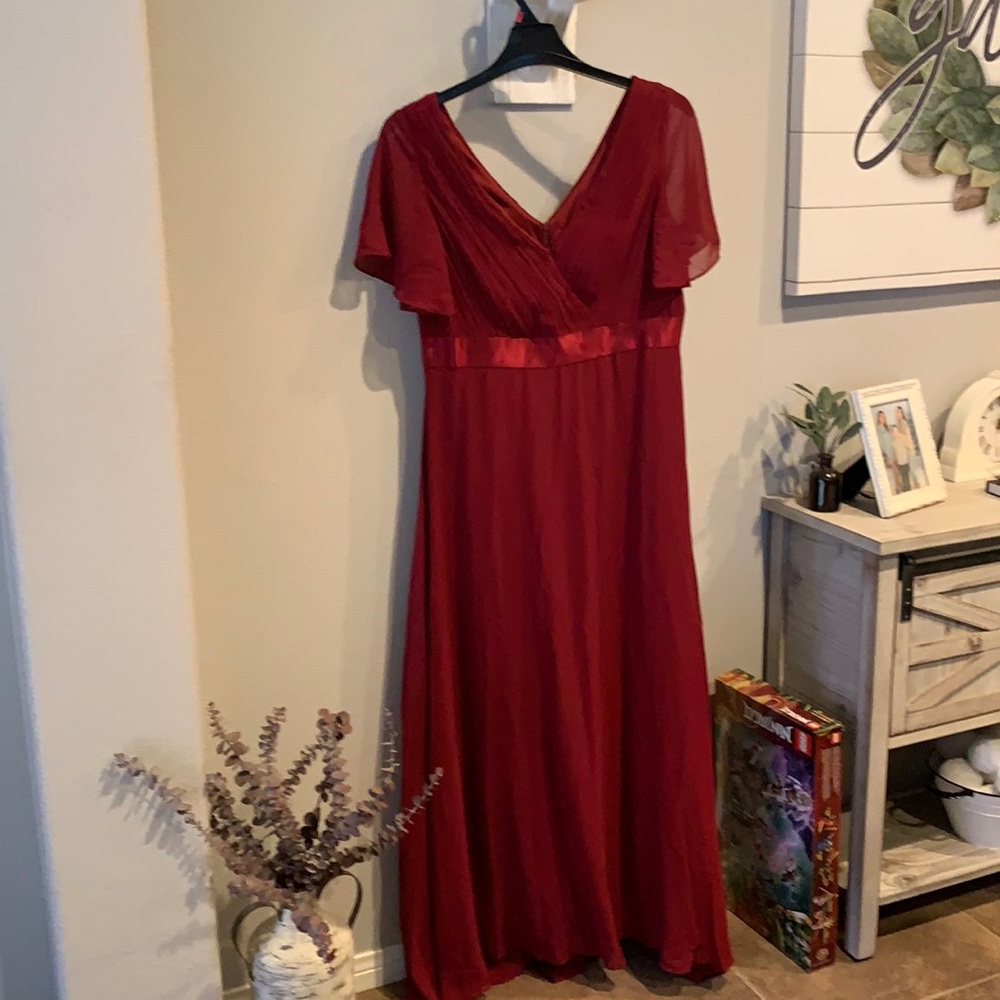 Women’s formal Dress by Ever Pretty